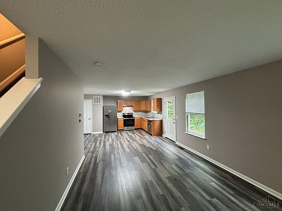 4th image of 406 McEwing Dr