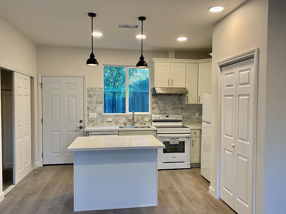 1st image of 4985 Bel Escou Dr