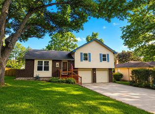817 E Cothrell St, Olathe, KS 66061