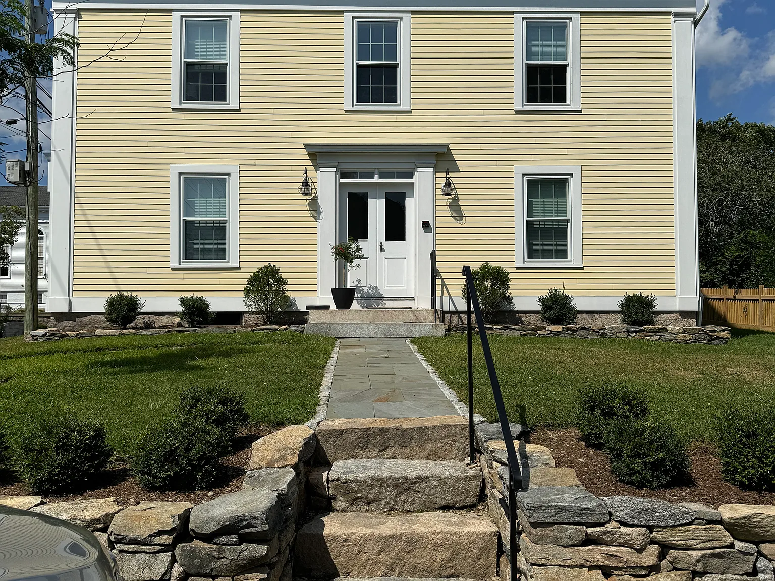 1 bed, 450 sqft, $2,200 — Photo 2