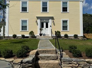 84 High St APT 3, Mystic, CT 06355
