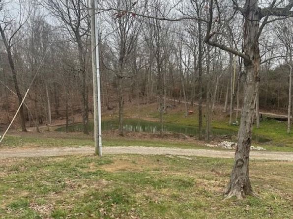 24 Nora Mae Ln, Beechmont, KY 42323