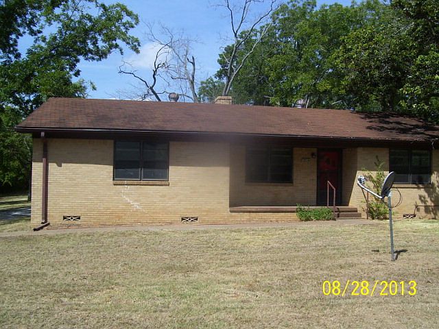 1st image of 1519 N Texas Ave