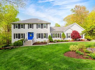 5 Old Farm Hill Rd, Newtown, CT 06470