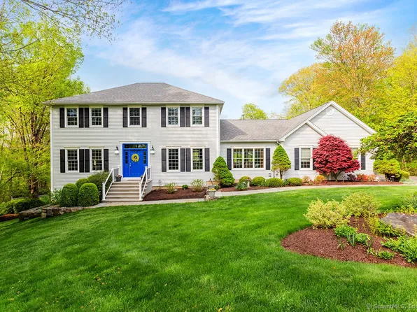 5 Old Farm Hill Road, Newtown, CT 06470