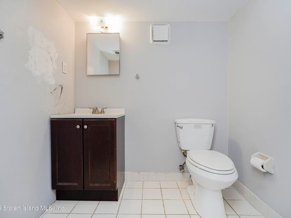 259 Loretto St, Staten Island, NY 10307