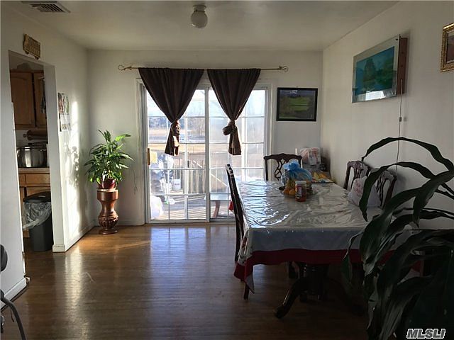 2nd image of 12 Brewster St