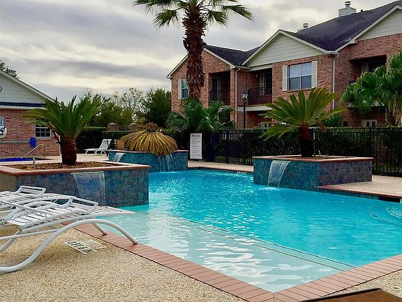 4th image of 2865 Westhollow Dr Unit 48