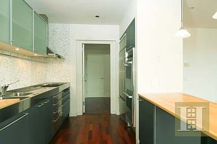 3rd image of 90 Franklin St APT 9N