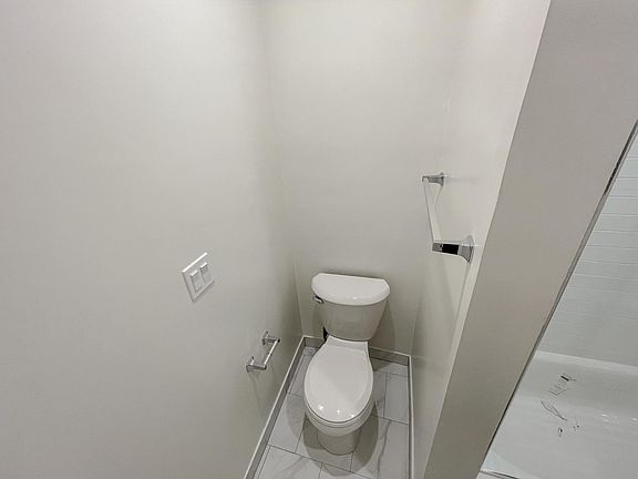 3rd image of 2118 Carnegie Ln
