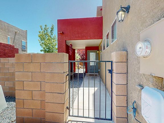 2nd image of 1624 Borrego Dr SE