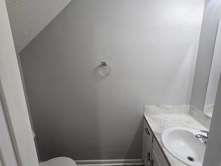 1204 S 1st St #1 — Photo 8