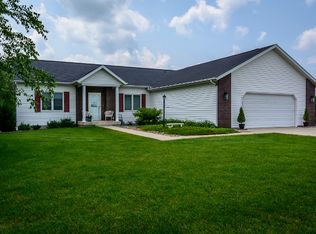 105 Pheasant Run Ln, West Branch, IA 52358
