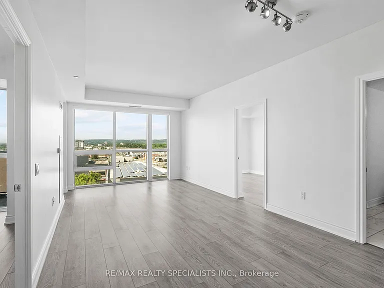 1050 Main St E #718 — Photo 10