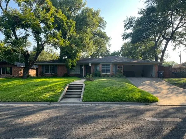 2002 Mimosa Dr, Corsicana, TX 75110