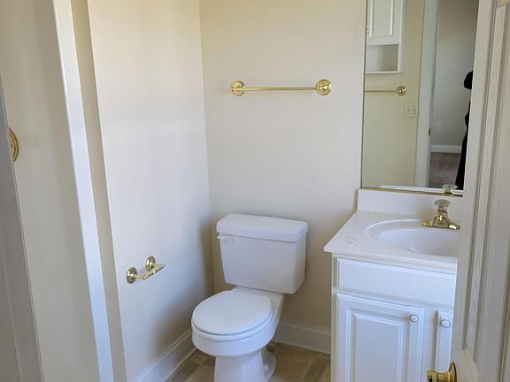 5th image of 310 Willow Oak Dr