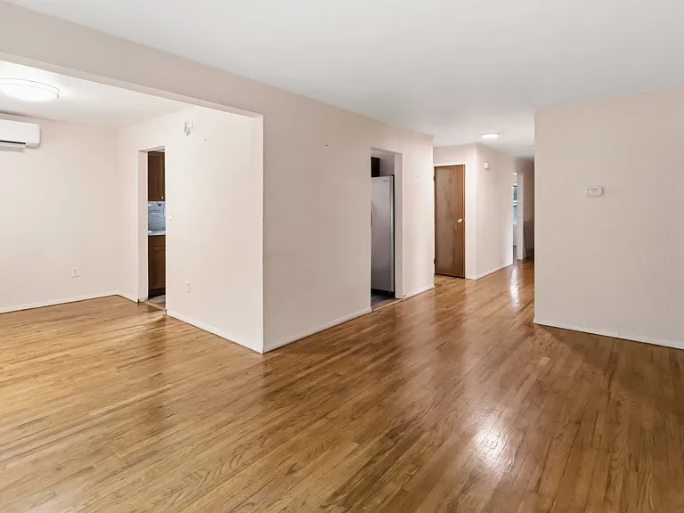1120 Saint Louis Ave #1 — Photo 3
