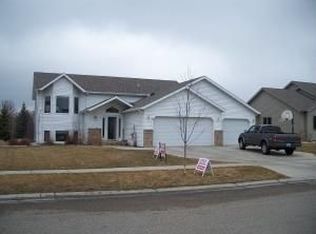 4033 S Rivershore Dr, Moorhead, MN 56560
