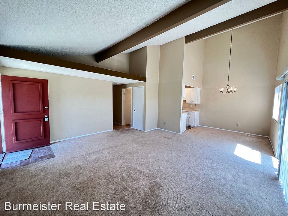1st image of 325 Los Arbolitos Blvd