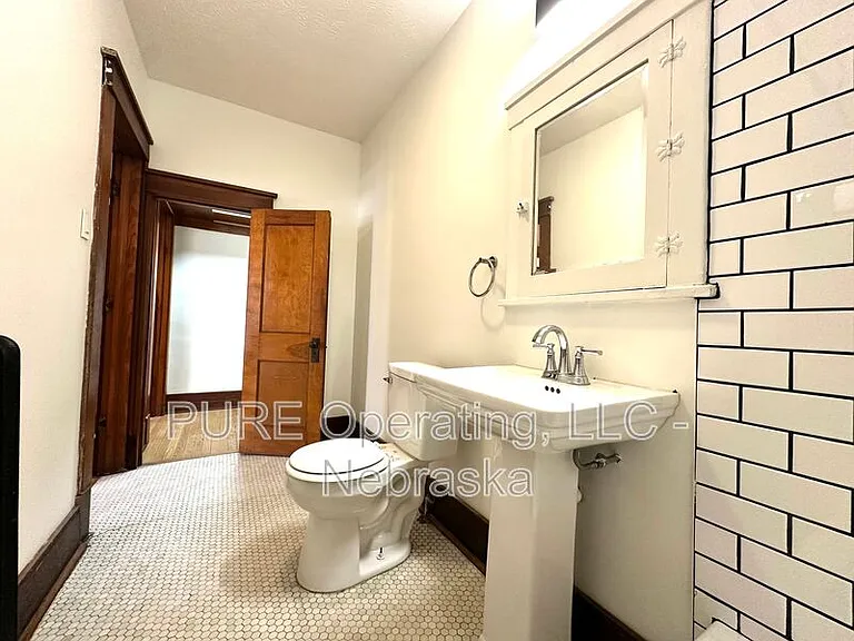 120 N 6th St — Photo 42