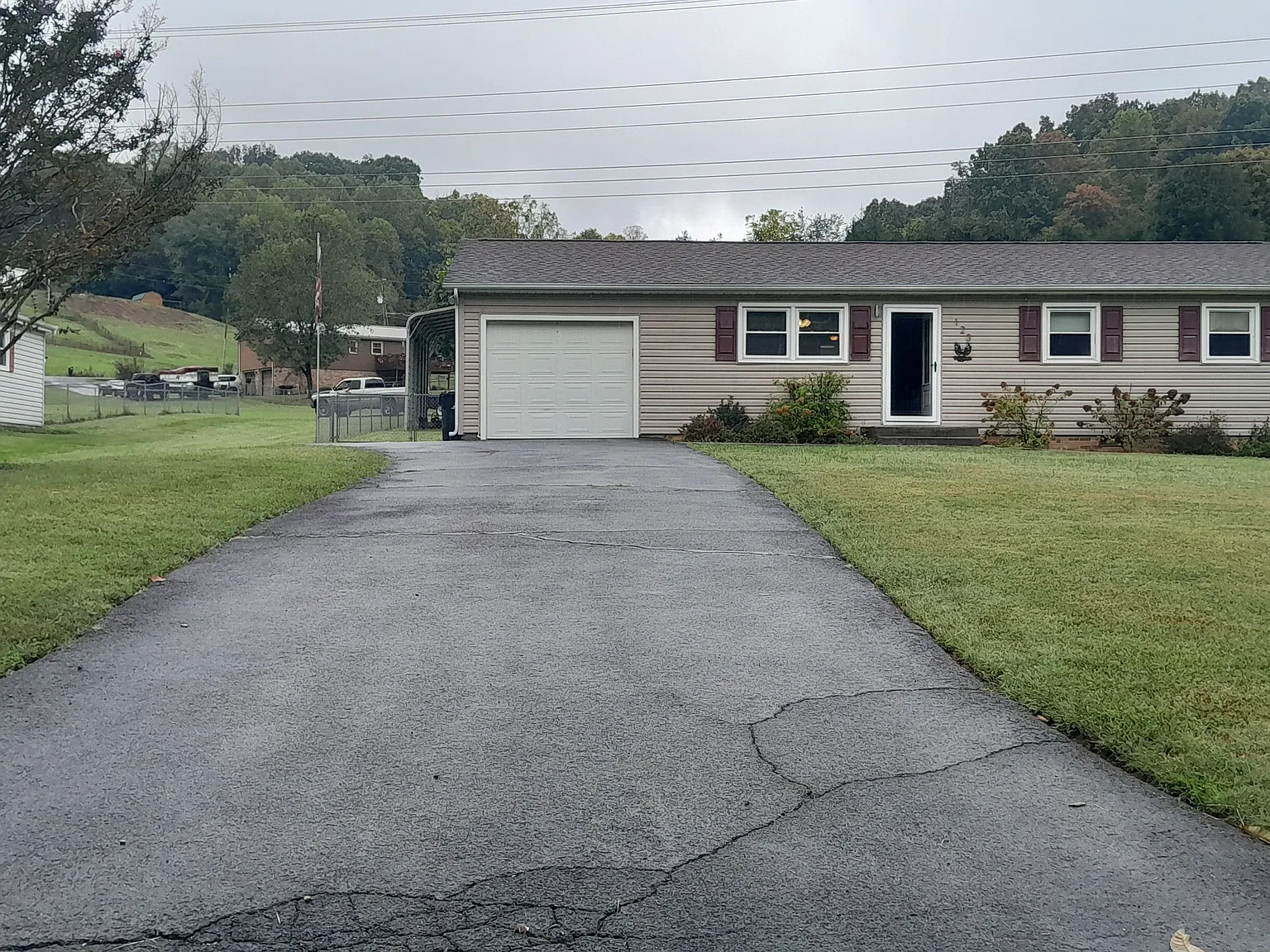 3 bed, 1.5 bath, 1125 sqft, $2,000 — Photo 2