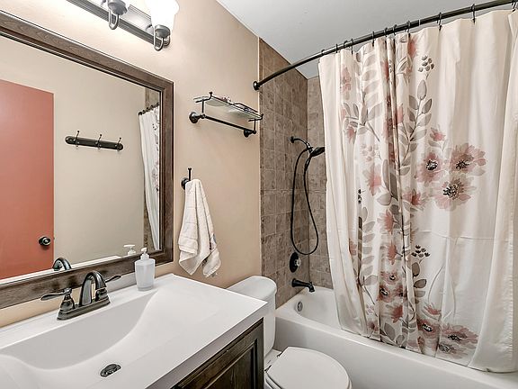 3rd image of 26134 Rainbow Glen Dr #44