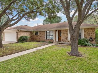 2206 Jason Dr, Taylor, TX 76574