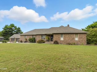 1977 Hammer Ln, Carthage, MO 64836