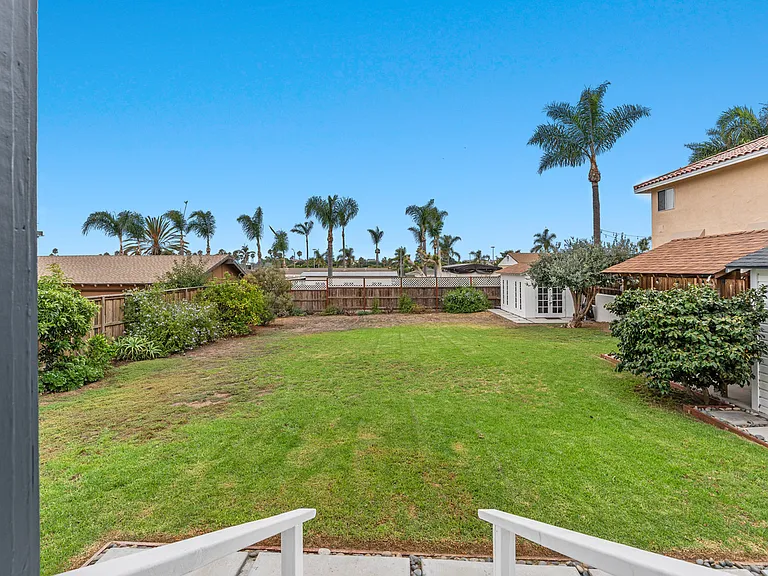 215 N Rios Ave — Photo 11