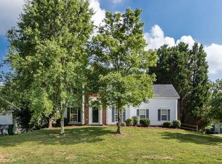 10029 Northwoods Forest Dr, Charlotte, NC 28214