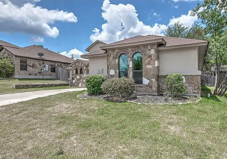 7107 Andalucia Ln — Photo 3