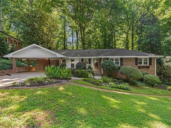 2277 Winding Woods Dr, Tucker, GA 30084