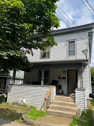 239 Ann St NE Photo 1