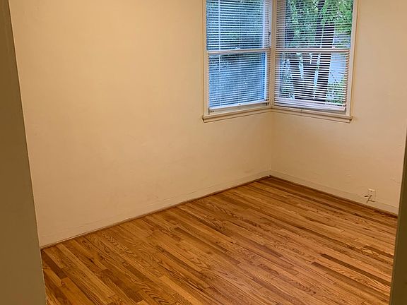 4th image of 163 Casa St