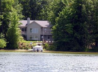 8150 S Lakeview Rd, Traverse City, MI 49684