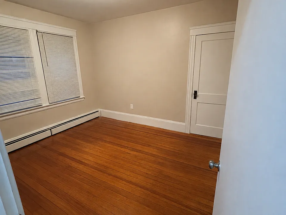 715 Academy Ave #1