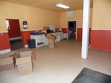 4th image of 104 Western Ave