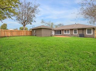 5237 Maple St, Bellaire, TX 77401