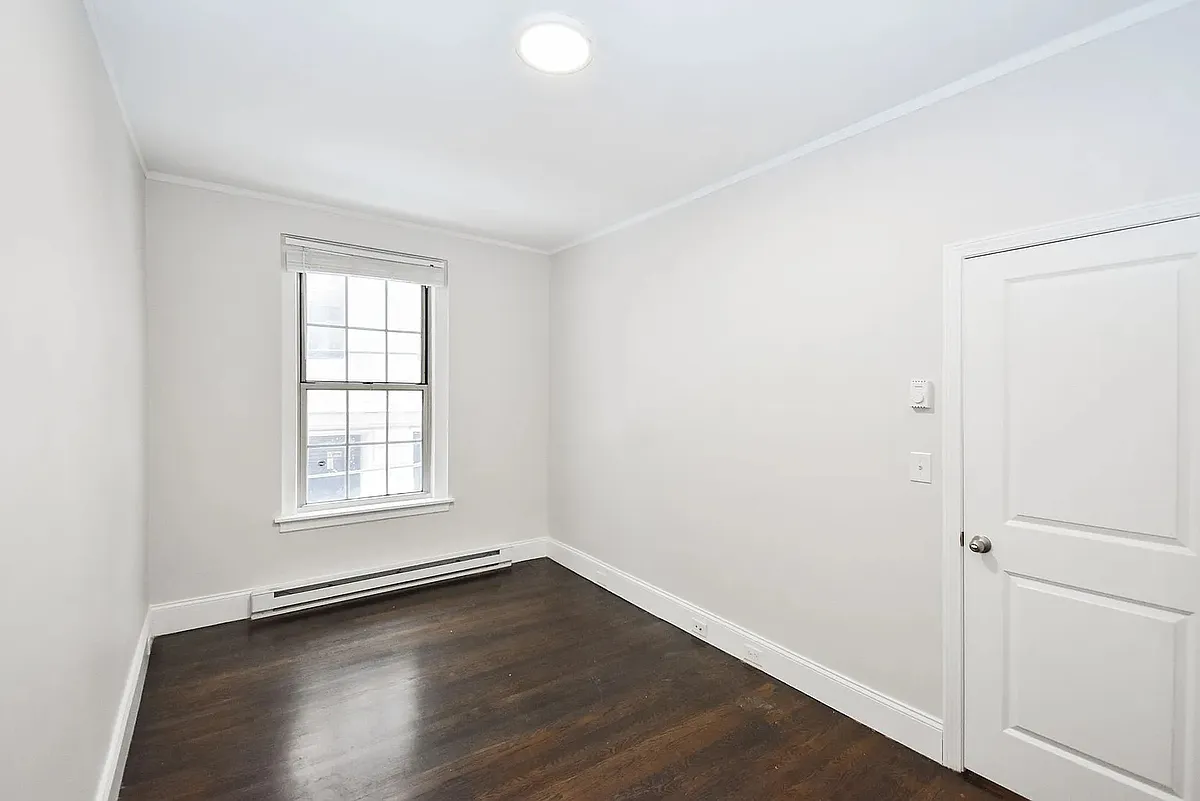 Building Photo - 16 Clearway St #3