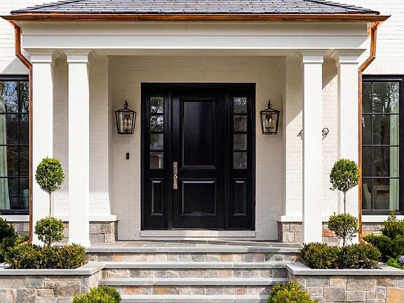 3rd image of 4939 Quebec St NW