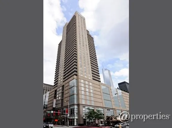 545 N Dearborn St #W2311, Chicago, IL 60654