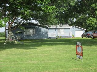 9703 N 200th St, Oblong, IL 62449