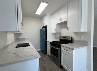 13423 Burbank Blvd #11, Van Nuys, CA 91401