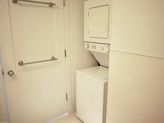 Rented by Douglas Elliman | media 7