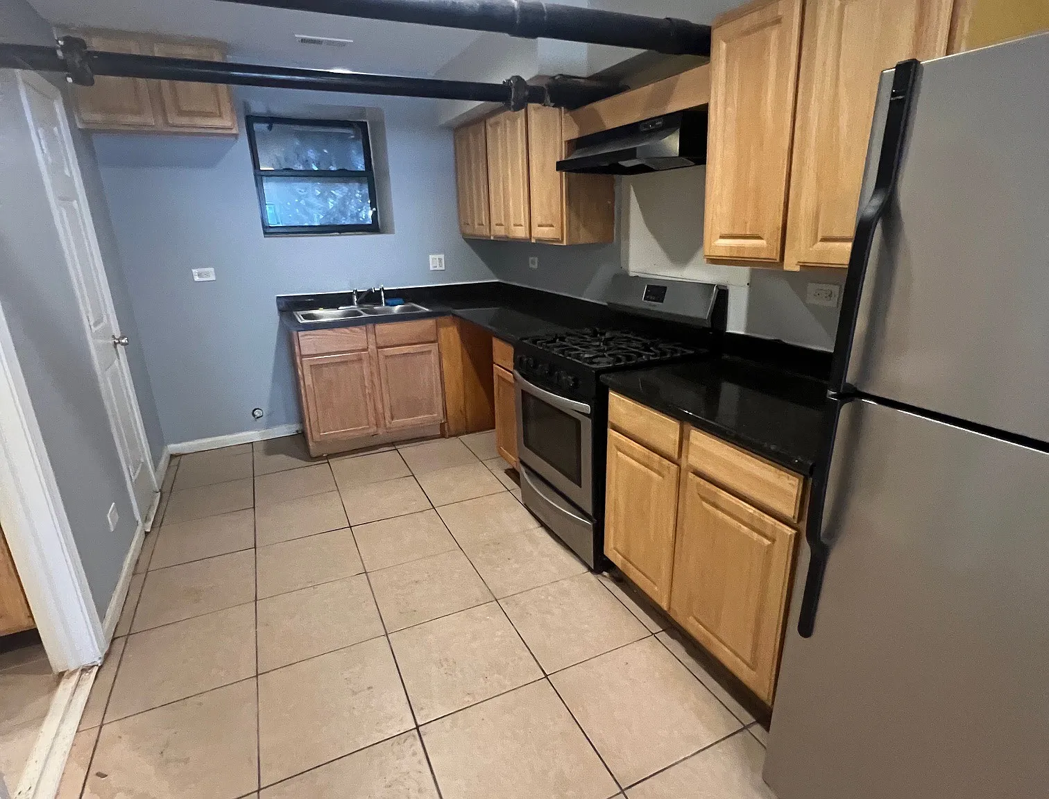 2 bed, 900 sqft, $1,100 — Photo 4