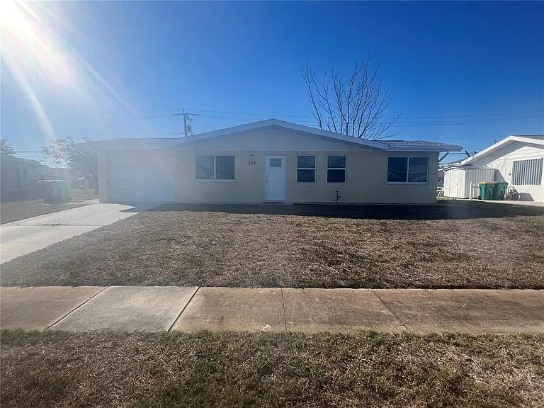 322 Lasayette Dr NE — Photo 2