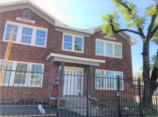 6902 J W Peavy Dr APT 8, Houston, TX 77011