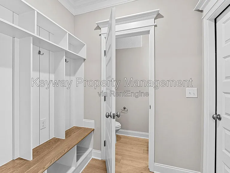 716 Bronze Way — Photo 6