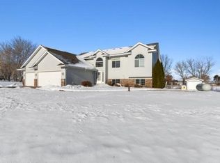 2755 319th Ln NE, Cambridge, MN 55008