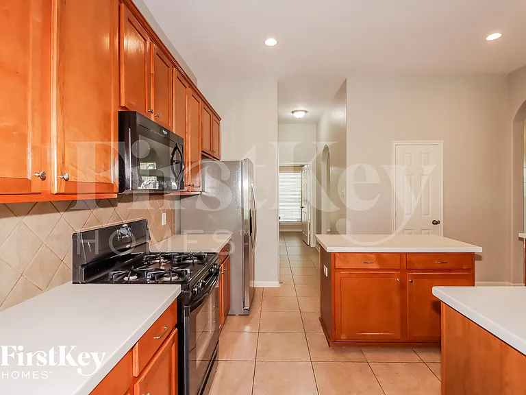 8807 Rocky Knoll Ln — Photo 6